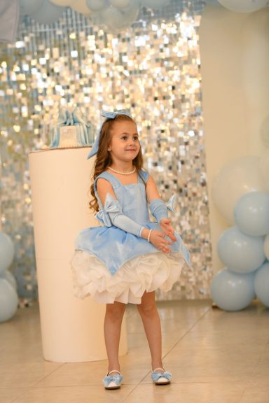 Vestido niña azul tutú hombros descubiertos brillos – fiesta cumpleaños by Mohini Bebé  